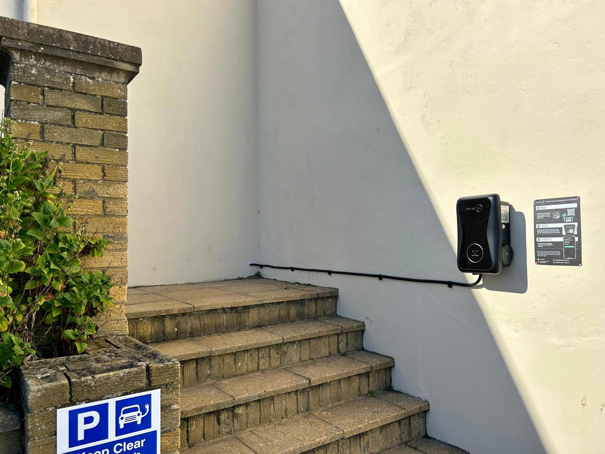 Bay View - Seafront, Sandown - Free Car Ferry For Bookings Of 3 Or More Nights, Subject To Availability Luaran gambar