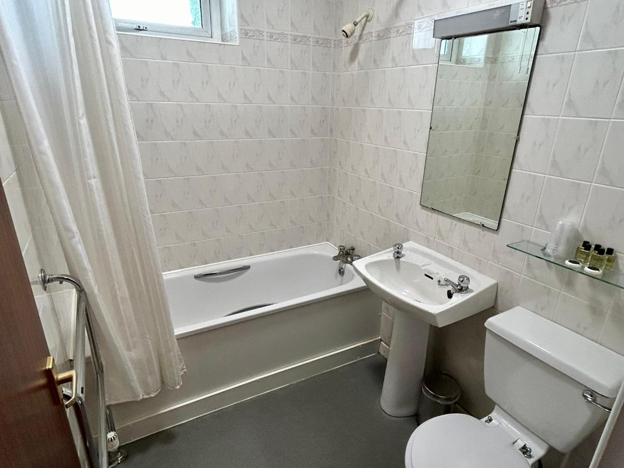 Bay View - Seafront, Sandown - Free Car Ferry For Bookings Of 3 Or More Nights, Subject To Availability Bilik gambar